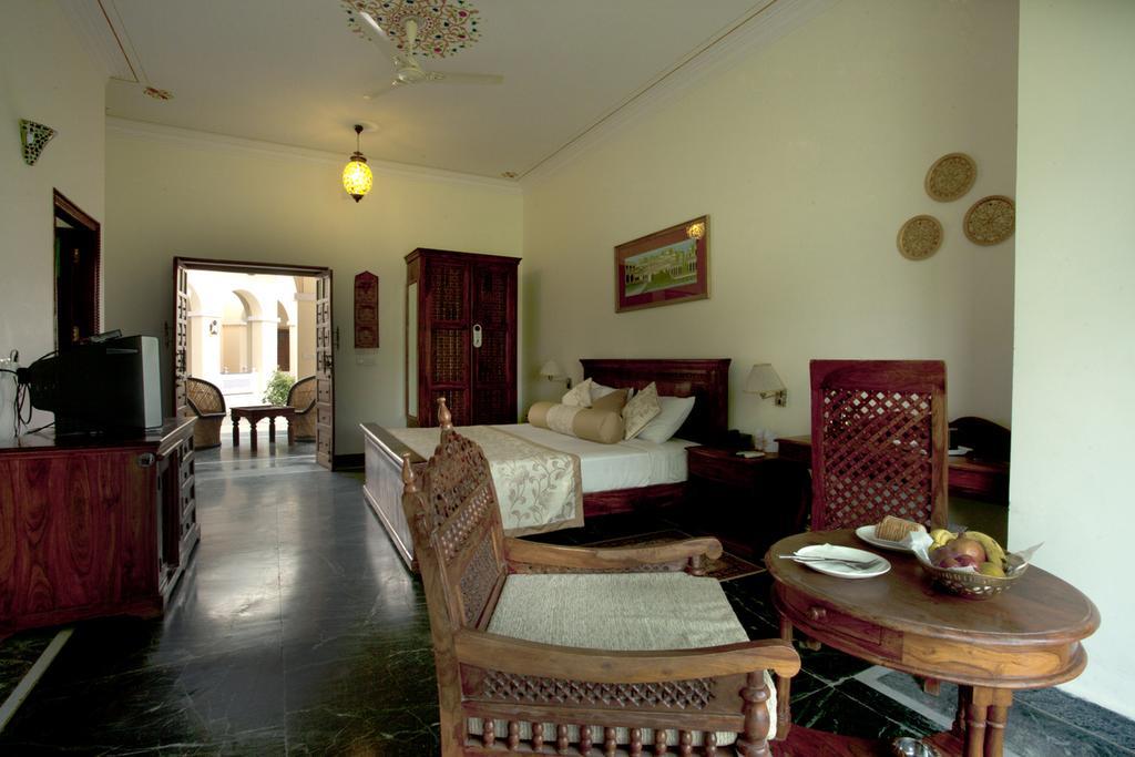 Sara Vilas Hotel Nawalgarh ภายนอก รูปภาพ