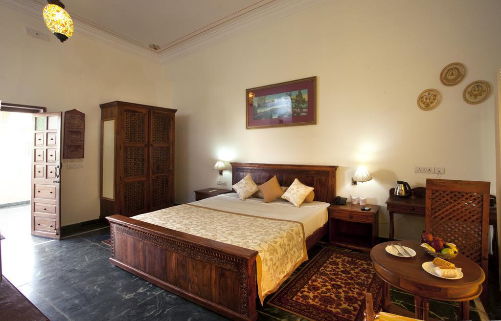 Sara Vilas Hotel Nawalgarh ภายนอก รูปภาพ