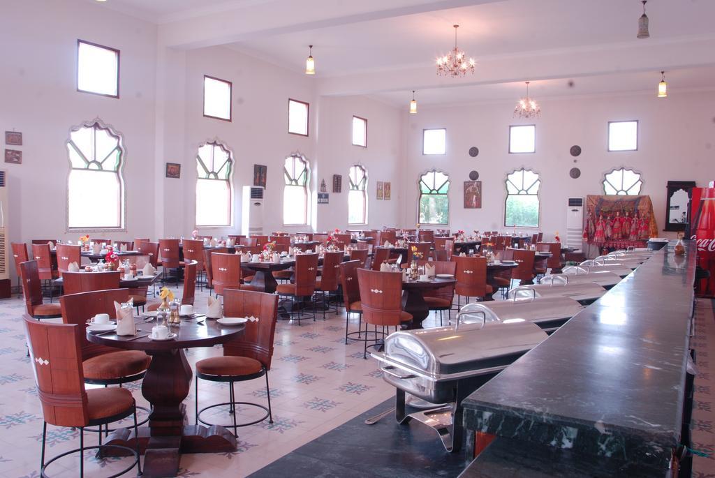 Sara Vilas Hotel Nawalgarh ภายนอก รูปภาพ