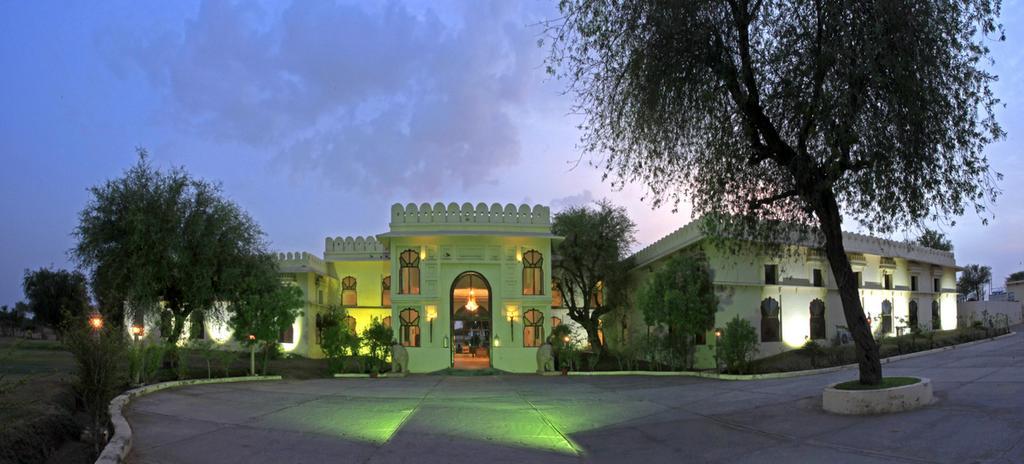Sara Vilas Hotel Nawalgarh ภายนอก รูปภาพ