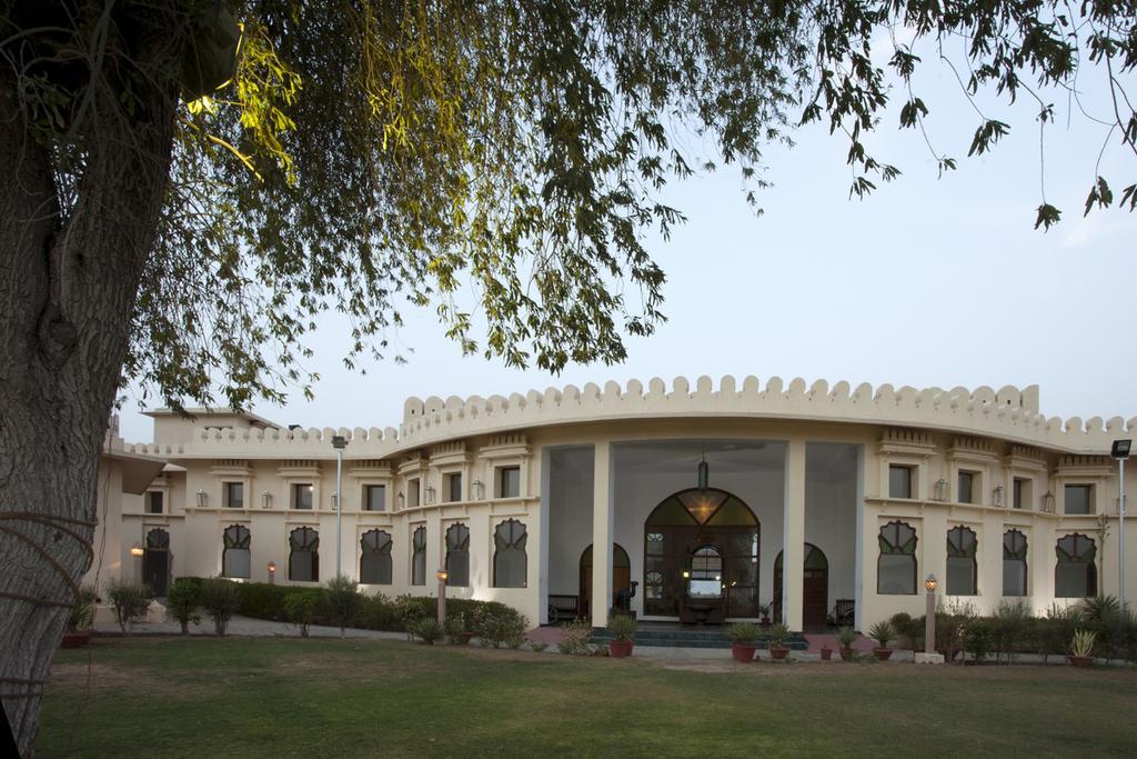 Sara Vilas Hotel Nawalgarh ภายนอก รูปภาพ